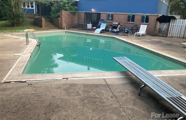 903 Walters Street unit: Lower Level