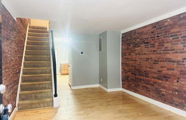 1711 MARSHALL Street