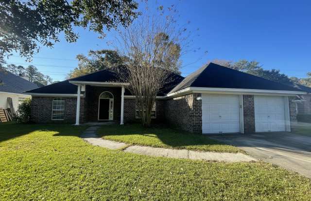 105 Laurens Lane