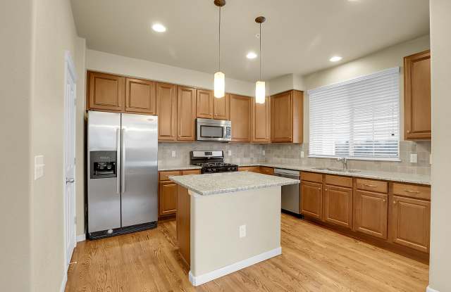 1000 Elmhurst Dr Unit D