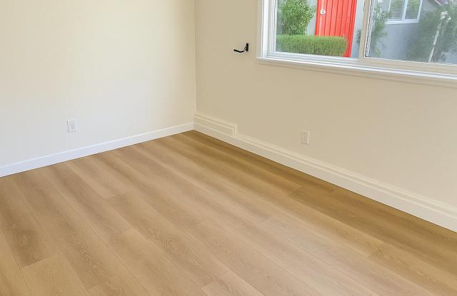 8353 Costello Avenue - 8351