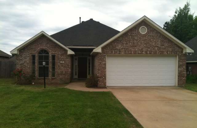 DOGWOOD SOUTH-GATED COMMUNITY-NICE HOME-CLOSE TO BAFB