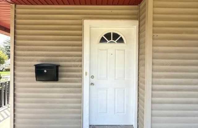 302-APT-B NW ATLANTIC Avenue