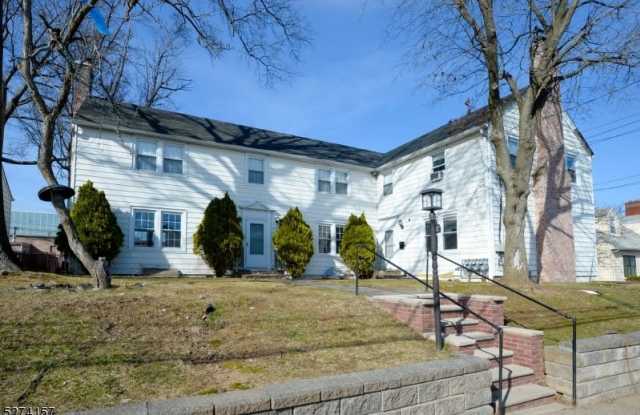 29 13Th Ave