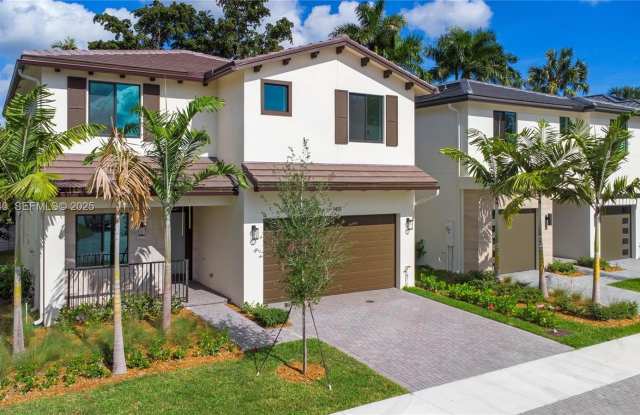 Photo of 1419 SW 23rd St