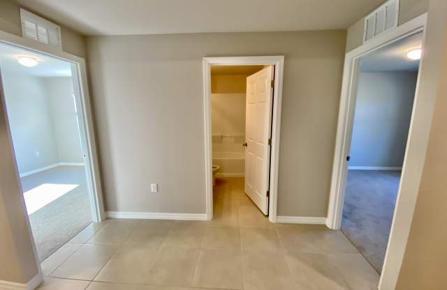 19033 Bartow Boulevard