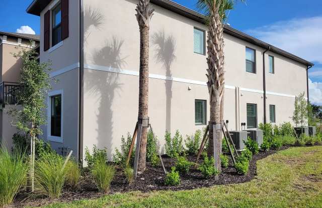 23819 Collina Way#104