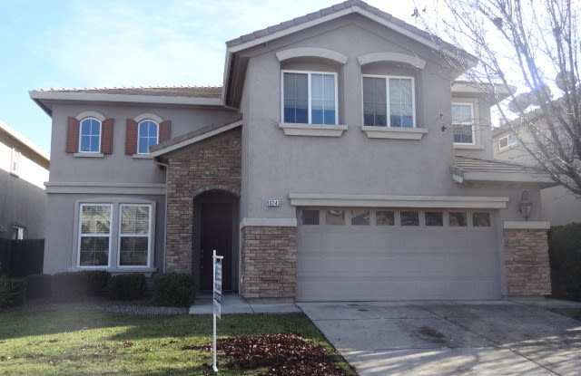 Photo of Huge home in Elk Grove