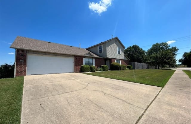 2458  W Emil  PL - 2458 West Emil Drive, Fayetteville, AR 72704