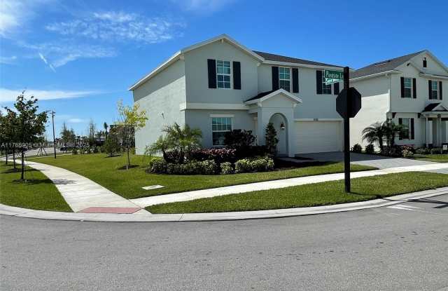 11026 NW Pondside Ln