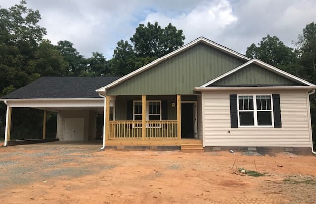 1652 Fisher Ferry Rd - 1652 Fisher Ferry St, Thomasville, NC 27360