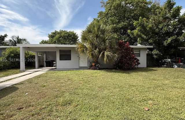 1525 NW 18th Ct