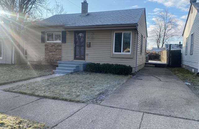 62 E ROWLAND Avenue - 62 East Rowland Avenue, Madison Heights, MI 48071