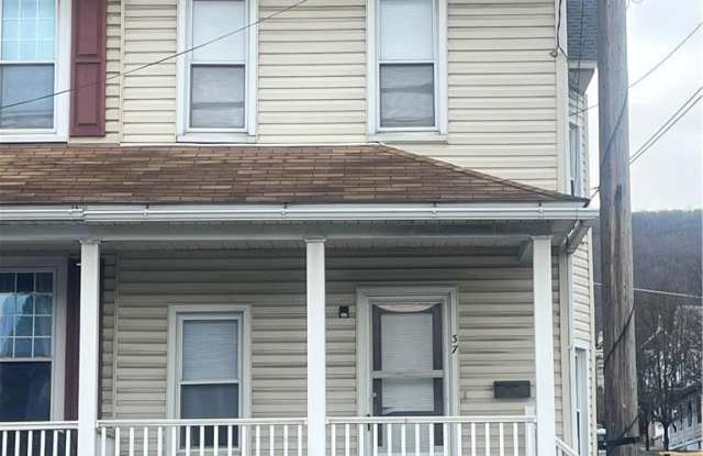 37 E Pennsylvania Avenue