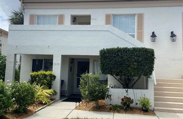 5218 WEDGEWOOD LANE