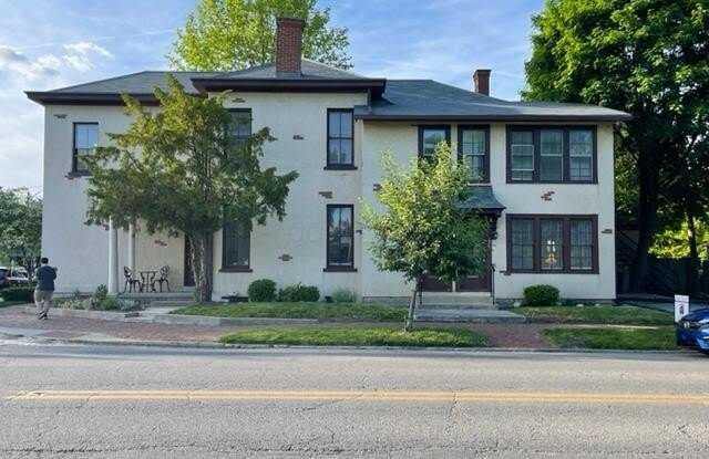 172 Reinhard Avenue unit: 172