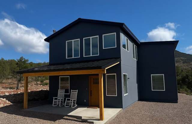 Photo of 4-bedroom, 2-bathroom home located in the heart of Central, UT