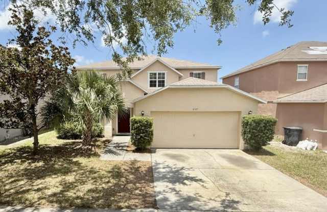 10325 Boyette Creek Boulevard