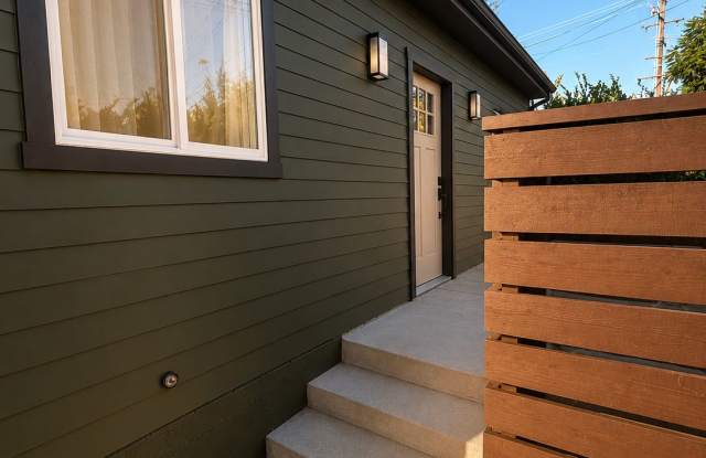 324 East Colorado Boulevard