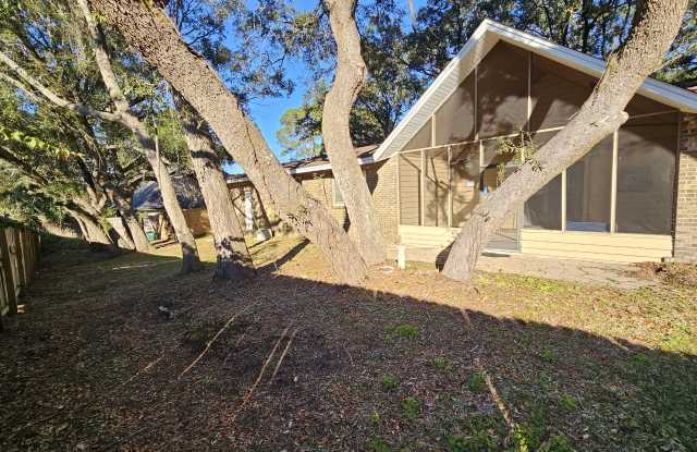 2816 Whisper Pine Dr