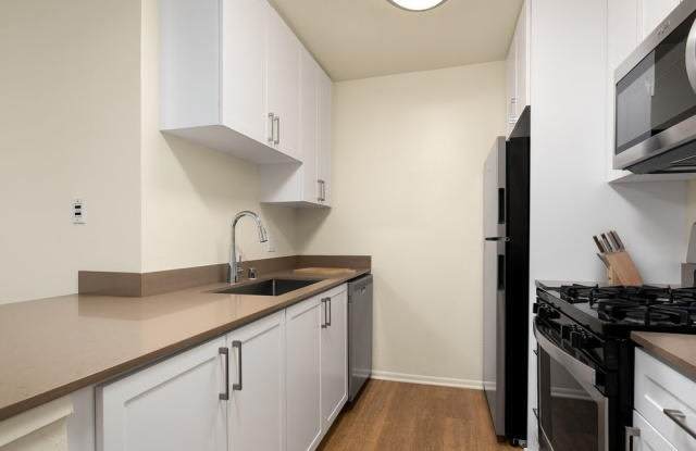 3100 Riverside Dr Unit D11