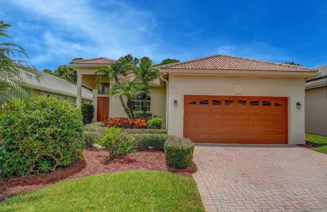 1649 Ballantrae Boulevard North