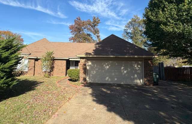 Photo of 6670 Shaker Ln