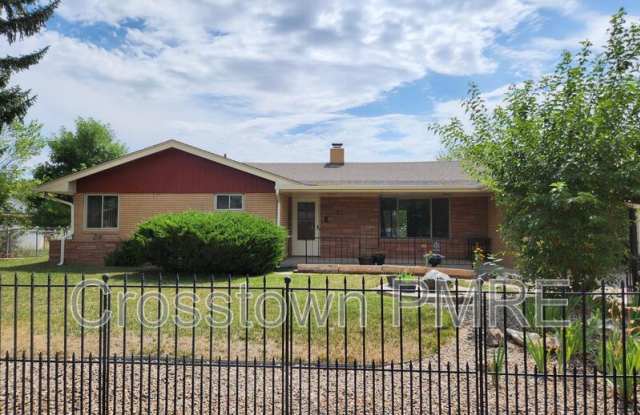 1326 Fremont Court