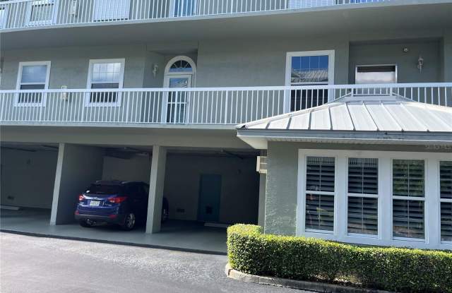 5 ISLAND PARK PLACE