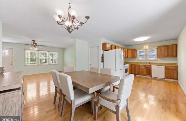 Photo of 285 MATEY Avenue