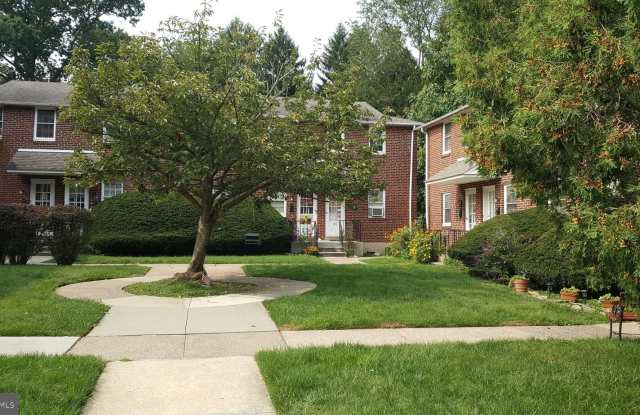 16-A ST ALBANS Avenue