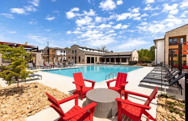 Station 75 Apartments at McDonough