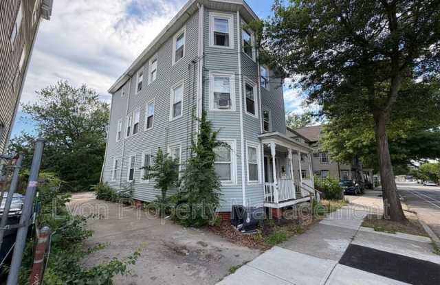 328 Douglas Ave