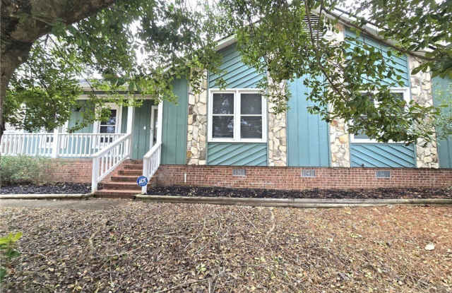 5600 Woodlake Court