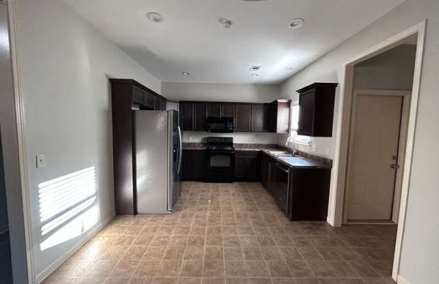 1195 Washington Dr