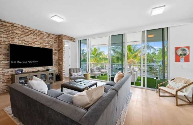 151 Isle Of Venice Dr