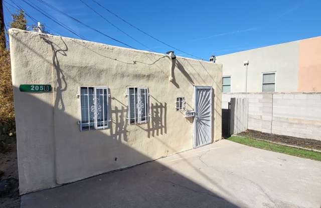 Detached Guest Studio near UNM/CNM