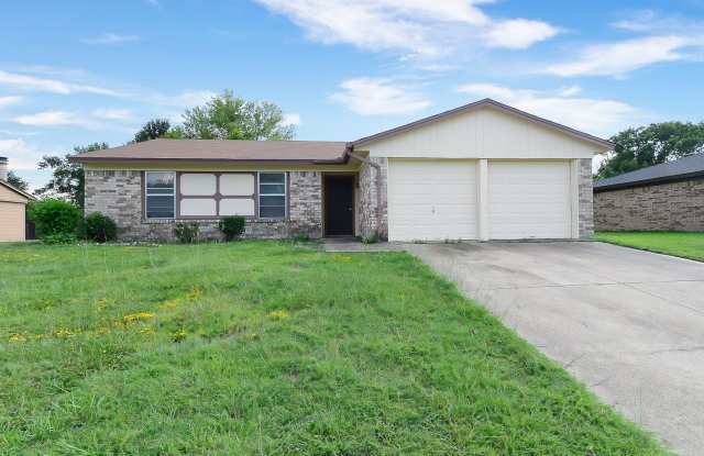 Photo of 1703 La Fontaine - House