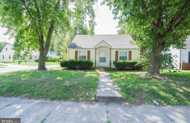 306 Carrollton Avenue