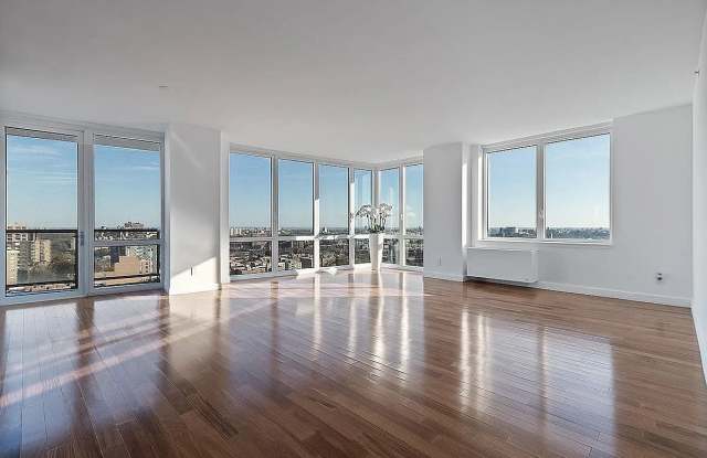 Photo of 640 W 237th St Apt 18A