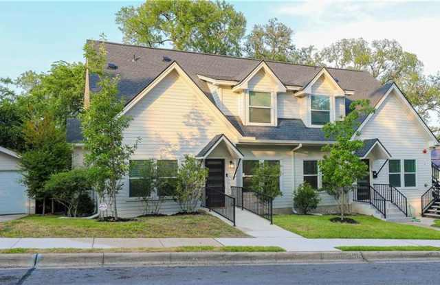 8 Bedrooms 8 Baths Pre-leasing Now for 2027/2028!!!!