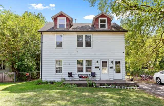 Photo of 1940 Pearl Avenue