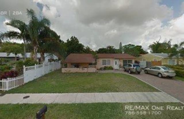 1611 SW 63rd Ter - 1611 Southwest 63rd Terrace, North Lauderdale, FL 33068