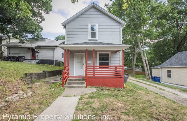 3127 7th St - 3127 7th Street, Des Moines, IA 50313