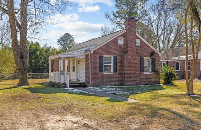 1605 Oakwood Ave - 1605 Oakwood Avenue, New Bern, NC 28560