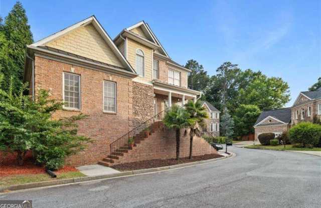 Photo of 1711 Summit Glen