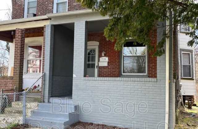 714 Pine St