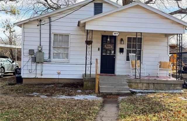 307 W Russell Street