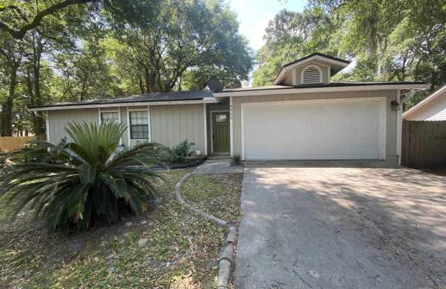 8050 VOLTAIRE Court E