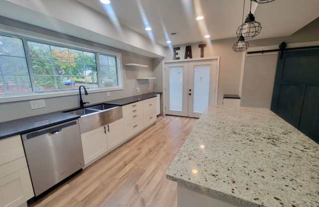 Photo of Bright, Modern, and Beautifully Updated 3 Bed + Loft, 2.5 Bath Home in the Heart of Hopkins, MN - Available 4/1/2026